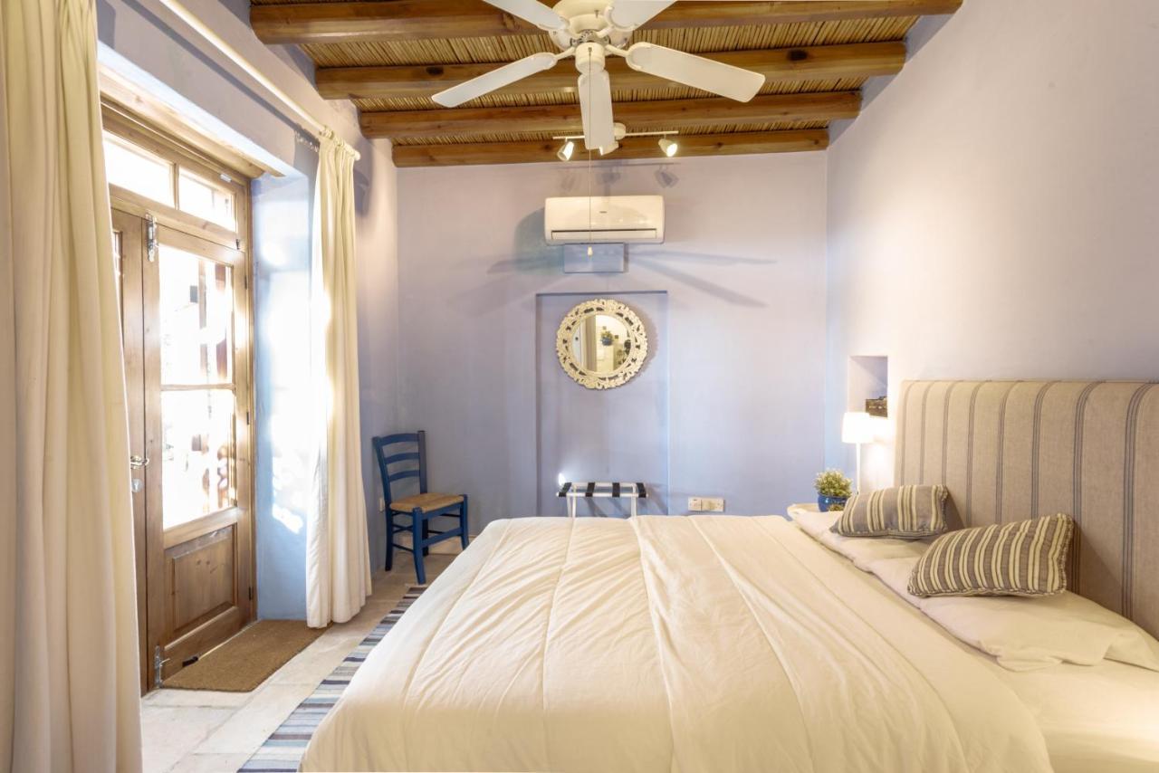 The Carob Tree Villa - Rustic Luxury Home With Access To Pool And Restaurant 拉纳卡 外观 照片